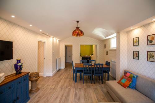 Le Fratte Luxury Home