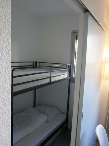 Apartment With Balcony Near �le Saint-martin