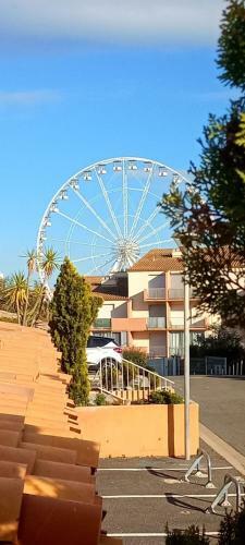 Apartment With Balcony Near �le Saint-martin