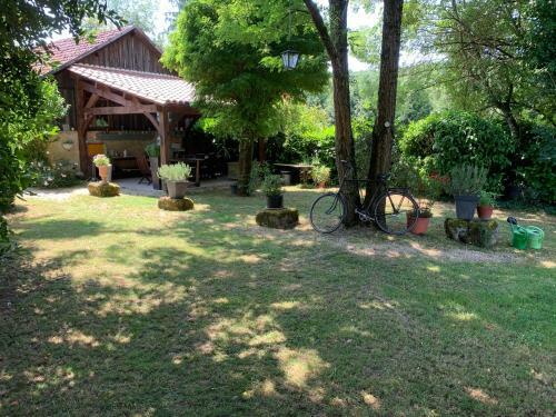 Hostal Ferme De Tayac - Charme Avec Pool