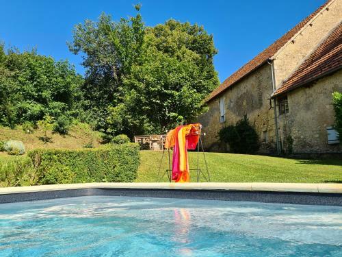 Hostal Ferme De Tayac - Charme Avec Pool