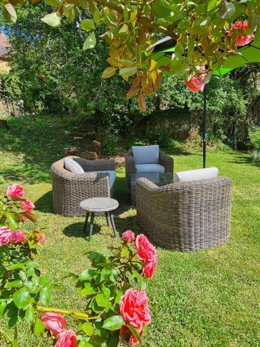 Hostal Ferme De Tayac - Charme Avec Pool