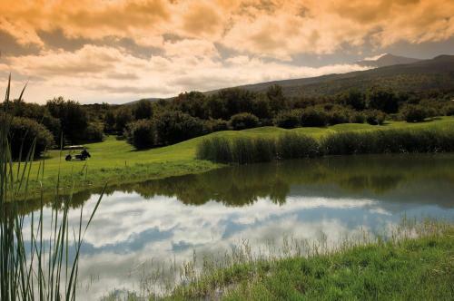 Hostal Sicilia's Picciolo Etna Golf