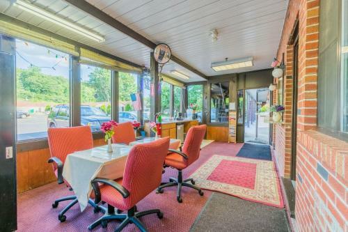 Hotel Red Carpet Inn And Suites - Meriden