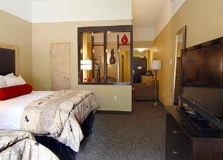 Hotel Cambria Suites Traverse City
