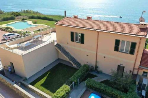 Incanto Sul Mare Con Enorme Terrazza E Piscina