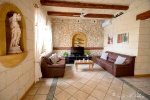 5 Bedrooms Villa With Terrace At IX Xaghra Gozo