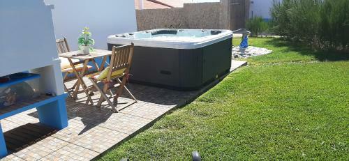 Amazing Holidays In Countryside Beach And Jacuzzi