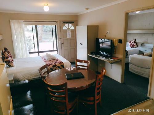 Coachman Motel