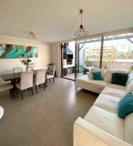 Excelente Casa En Condominio, Bahia Inglesa