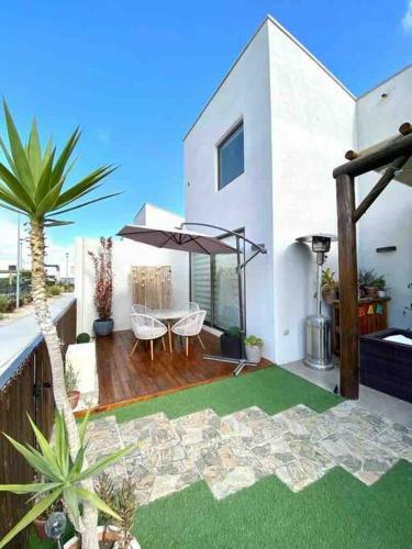 Excelente Casa En Condominio, Bahia Inglesa