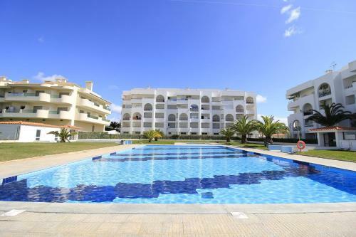 Apartamento Arma��o De P�ra Brightness With Pool By Homing