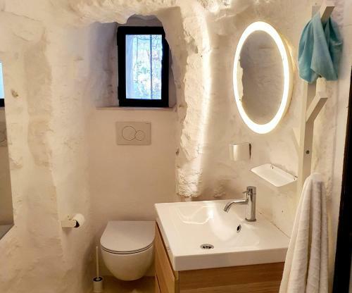 Beautiful Garden Apartment In Cisternino