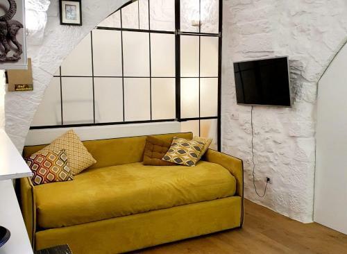 Beautiful Garden Apartment In Cisternino