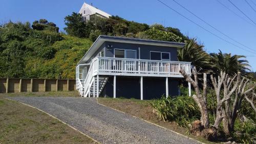 Karoro The Beach Front Bach With Views To Die For!