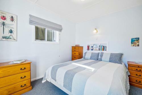 Relax On Rodney - Te Horo Beach Holiday Home