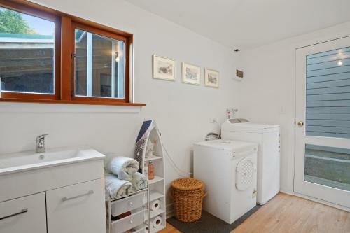 Home Away From Home - Akaroa Holiday Home