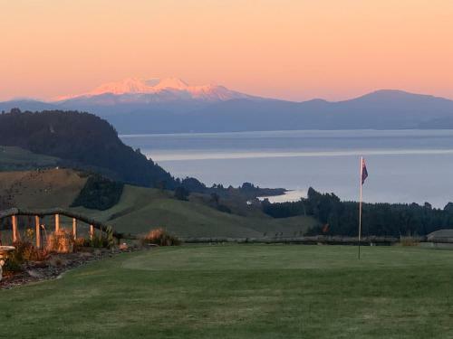 Bed & Breakfast Hilltop Whakaipo Estate
