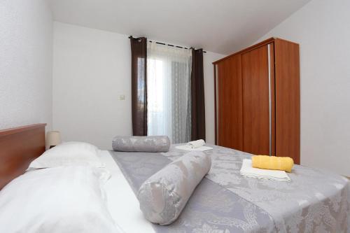 Apartments With A Parking Space Makarska - 15763