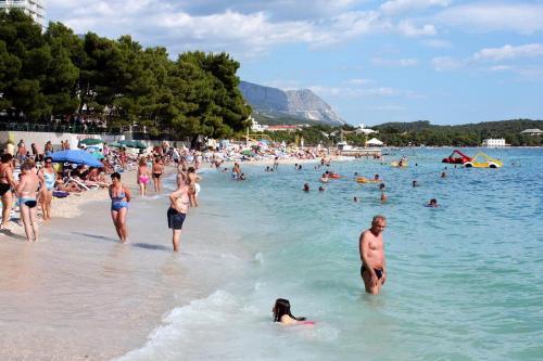 Apartments With A Parking Space Makarska - 15763