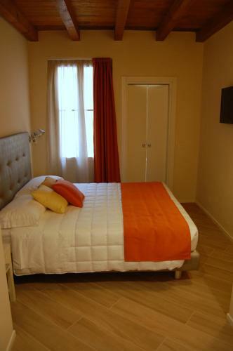 Hostal Altido La Corte Fiorita Como