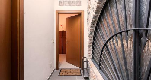 Apartamento Altido Charming Flat For 5, Near Train Station