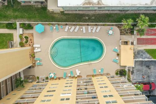 Ponce De Leon Towers 507