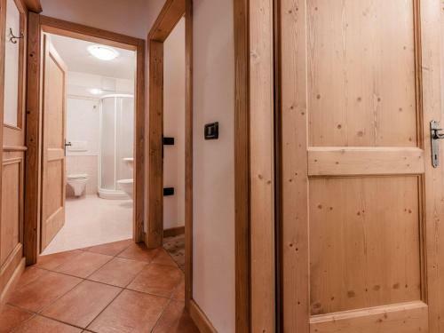 Authentic Apartment In Commezzadura With Garden