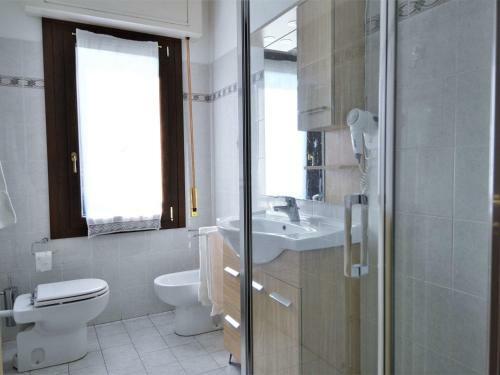 Vibrant Holiday Home In Dervio With Garden