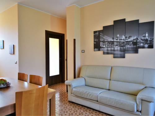 Vibrant Holiday Home In Dervio With Garden