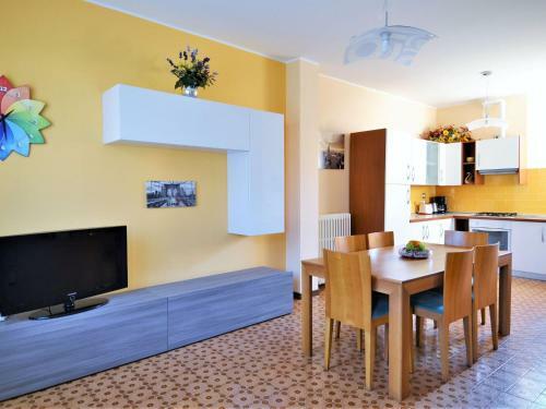 Vibrant Holiday Home In Dervio With Garden