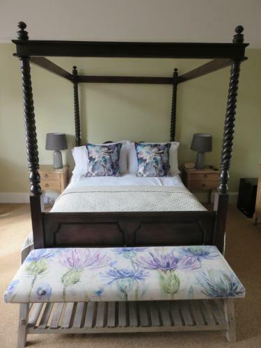 Bed & Breakfast Ravenswood House