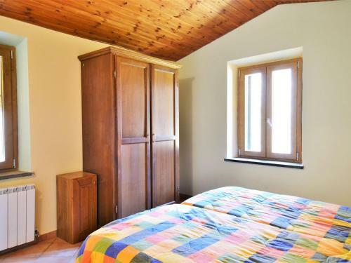 Pleasant Holiday Home In Gallicano With Garden