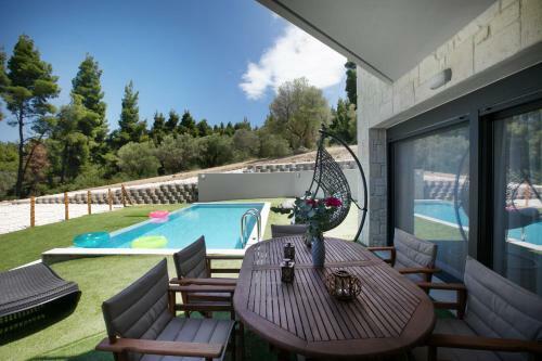 The Euphoria Club Luxury Villas