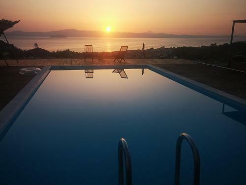 The Free Bird - Private Pool & Spa Villa