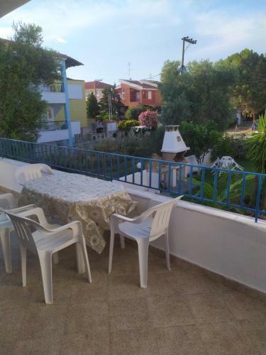 Alexandros Apartments