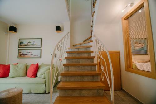 Dreamcatcher Luxury Villa, 1 Min Walk To Beach