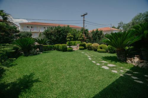 Dreamcatcher Luxury Villa, 1 Min Walk To Beach