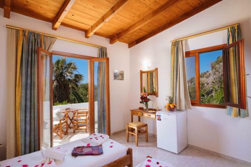 Hostal Preveli Crete - Dionysos Tavern & Rooms
