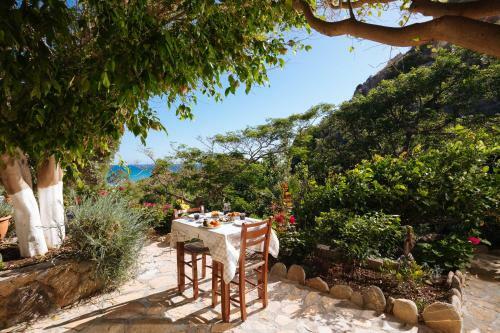 Hostal Preveli Crete - Dionysos Tavern & Rooms