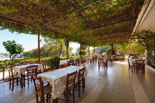 Hostal Preveli Crete - Dionysos Tavern & Rooms
