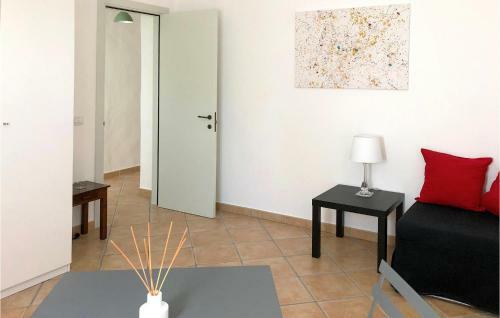 Nice Home In Macerata With Wifi And 5 Bedrooms