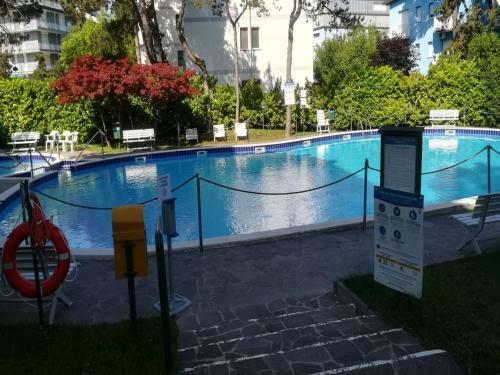 Apartment For 4 People With Shared Pool Close To The Sea
