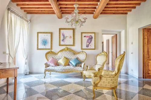 Villa Maria