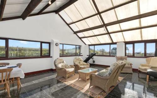 Remote And Spacious House With Sweeping Sea Views Towards Tenby