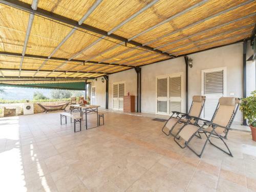 Pleasant Holiday Home In Priverno With Swimming Pool