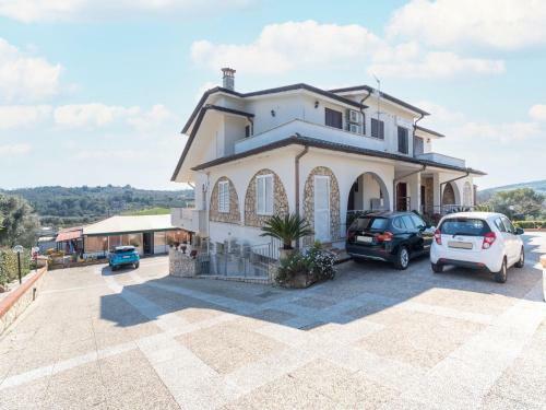 Pleasant Holiday Home In Priverno With Swimming Pool