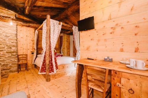 Hostal L'escola E Lou Mulin