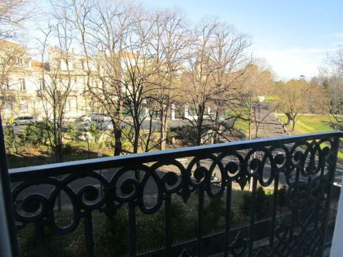 Hotel H�tel Des Po�tes Avec Garage Priv�