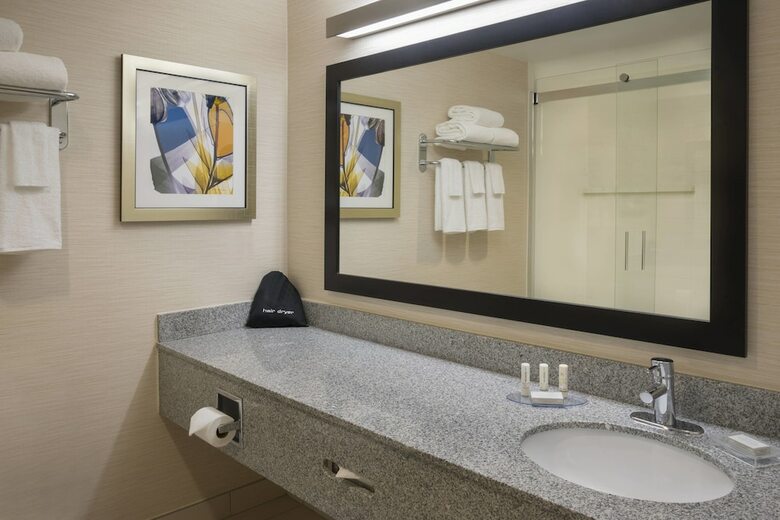 Hotel Country Inn And Suites Ottawa West